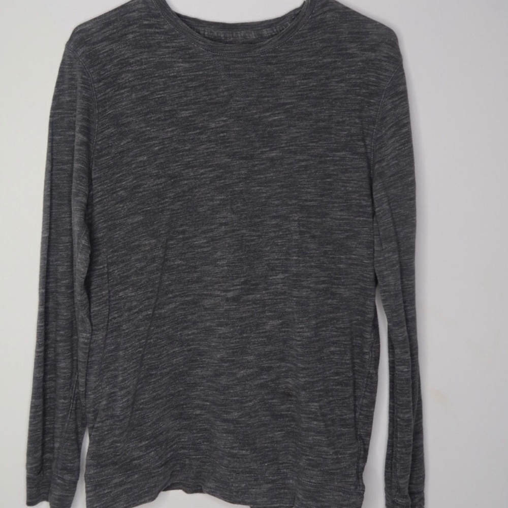 grey longsleeve